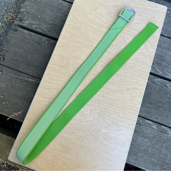 Chaco Unisex Webbing Belt In Green & White - Picture 7 of 12